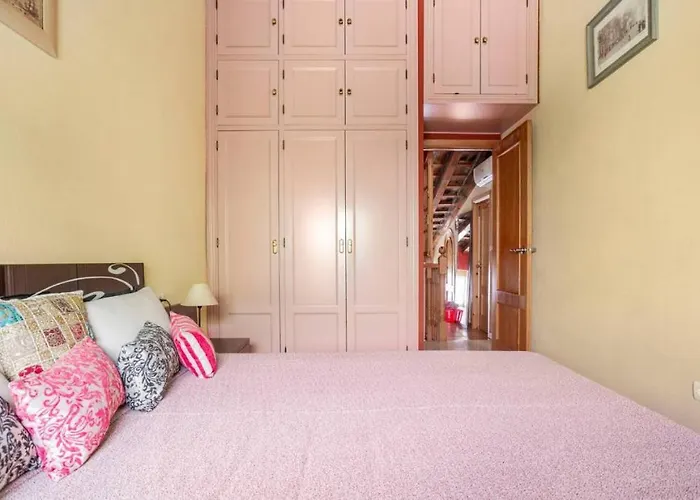 Homestay Old Cellar Surrounded By A 12th Century Parking Free *