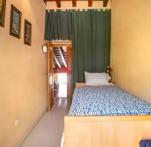 Old Cellar Surrounded By A 12th Century Parking Free Homestay Jerez de la Frontera